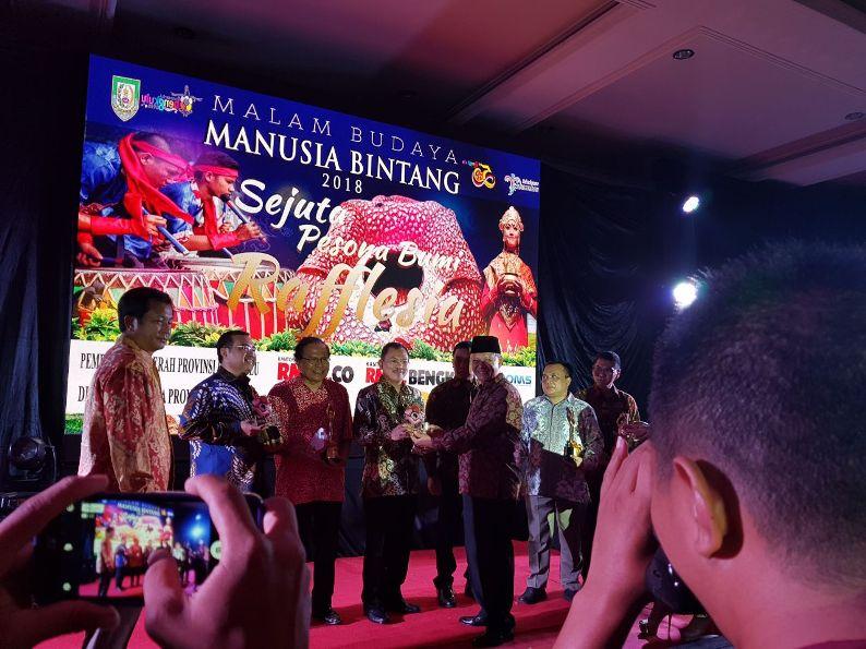  Dokter Terawan Raih Penghargaan Democracy Award